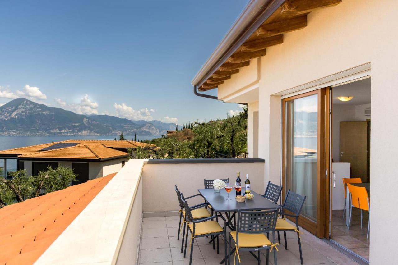 Residence La Corte Danese Torri Del Benaco Exterior photo